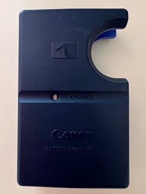 Canon CB-2LS battery charger blue